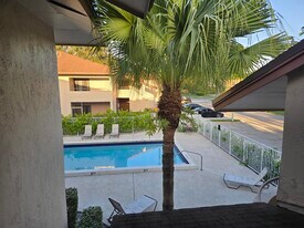 12661 Westhampton Cir in Wellington, FL - Building Photo