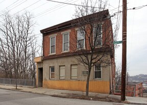 2600-2604 Beekman St Apartments