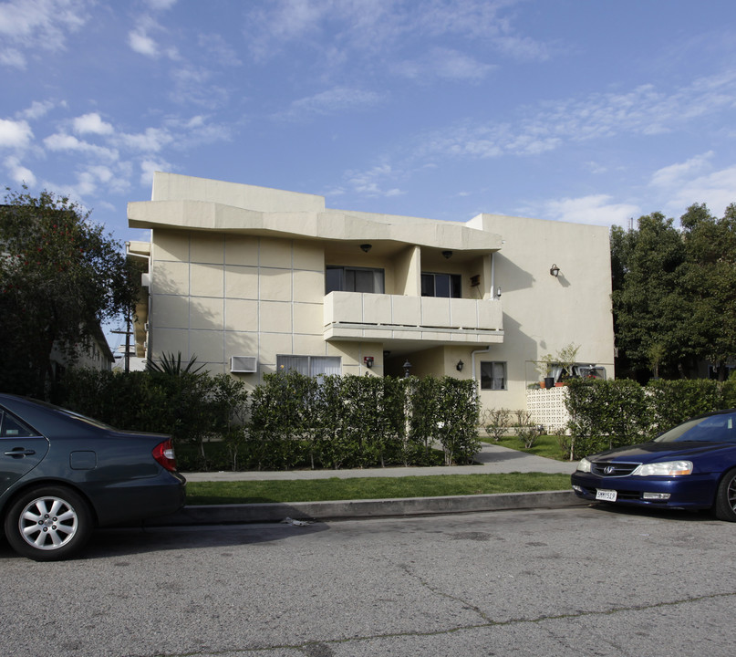 6649 Wilkinson Ave in North Hollywood, CA - Foto de edificio