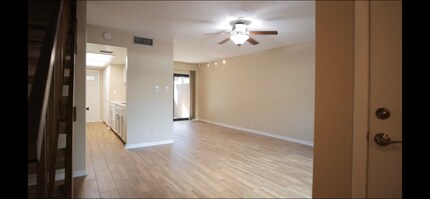 3105 Creekglen Ct in Brandon, FL - Building Photo - Building Photo