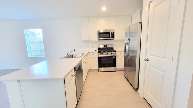 property at 27634 Spearmint Ridge Dr