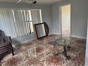 3491 NW 33rd Ct in Lauderdale Lakes, FL - Building Photo - Building Photo