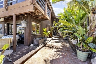 805 North Bay Front in Newport Beach, CA - Building Photo - Building Photo
