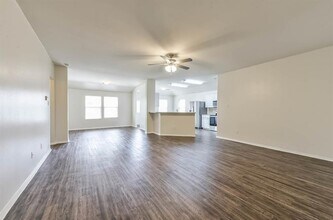 19822 River Breeze Dr in Tomball, TX - Building Photo - Building Photo
