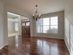 12424 Princeton Ave, Unit 17-322 in Eden Prairie, MN - Foto de edificio - Building Photo