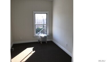 108 Grove St-Unit -2B in Hempstead, NY - Building Photo - Building Photo