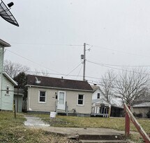 758 Dryden Rd in Zanesville, OH - Building Photo