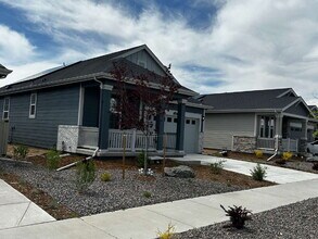 5127 N Quemoy St in Aurora, CO - Building Photo - Building Photo