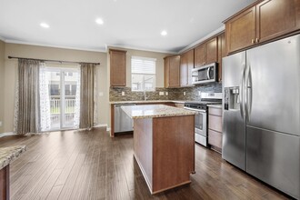 18882 Denali Cir in Northville, MI - Building Photo - Building Photo