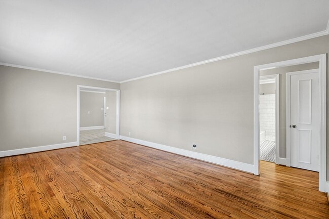 904 S Williamson Ave in Elon, NC - Building Photo - Building Photo