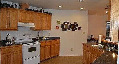 123 La Paloma Dr in Del Rio, TX - Building Photo - Building Photo