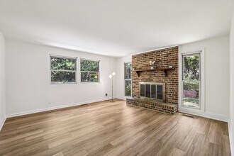 3705 Donaldson Dr NE in Atlanta, GA - Building Photo - Building Photo