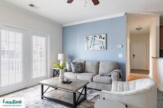 2118 Silvercrest Dr in Myrtle Beach, SC - Foto de edificio - Building Photo