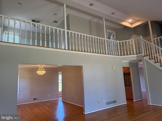 7 Robert Dr in West Windsor Township, NJ - Building Photo - Building Photo