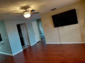 1562 SE 27th St in Ocala, FL - Building Photo - Building Photo