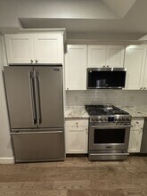 9 Independence Ave in Braintree, MA - Building Photo - Building Photo