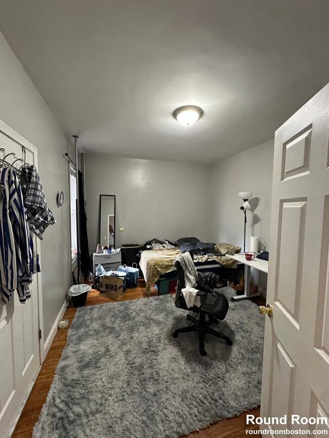 9 Montfern Ave