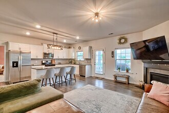 310 Tulip Way in Lexington, SC - Building Photo - Building Photo