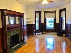 1077 Beacon St, Unit 2 in Brookline, MA - Building Photo