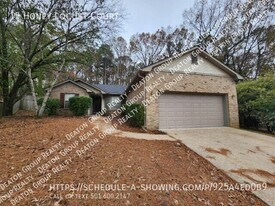 15 Honey Locust Ct in Little Rock, AR - Building Photo