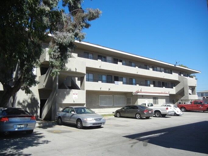 Fullerton Ave Apartments in Buena Park, CA - Foto de edificio