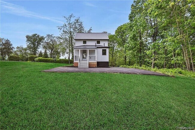 386 Lakeside Rd in Newburgh, NY - Building Photo - Building Photo