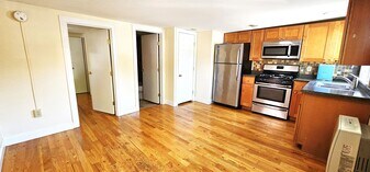 155 North St in Burlington, VT - Building Photo