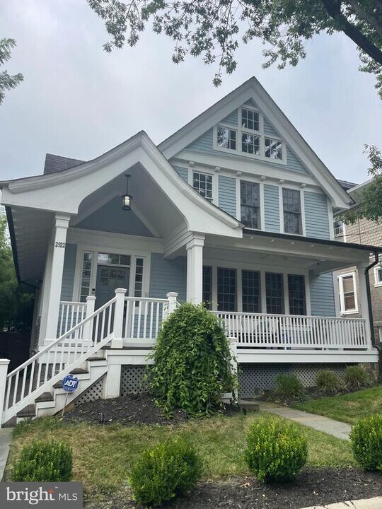 2922 Newark St NW in Washington, DC - Building Photo