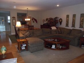 1017 S 47th St, Unit B in Philadelphia, PA - Building Photo - Building Photo