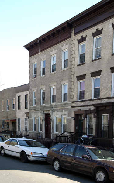 282 MacDougal in Brooklyn, NY - Foto de edificio