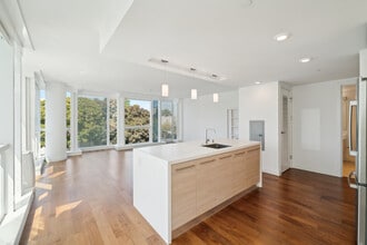 555 Fulton St, Unit 303 in San Francisco, CA - Building Photo - Building Photo