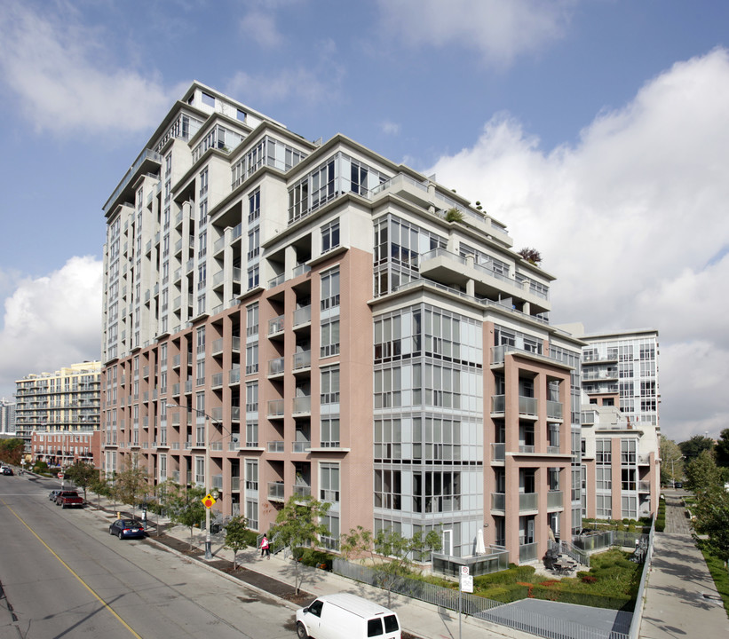 DNA Condos in Toronto, ON - Building Photo