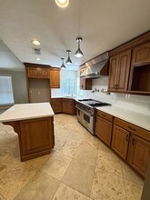 2312 Lisa Ln in West Orange, TX - Building Photo - Building Photo