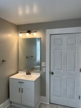 1227 W 22nd St in Cedar Falls, IA - Building Photo - Building Photo