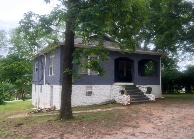 property at 1908 Toll Gate Rd SE