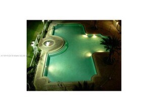 1745 E Hallandale Beach Blvd, Unit 2506W in Hallandale Beach, FL - Building Photo - Building Photo