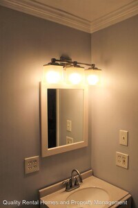 967 Salisbury Ave photo'