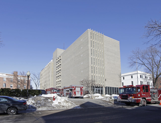 CLOSED - The Langdon in Madison, WI - Building Photo - Building Photo