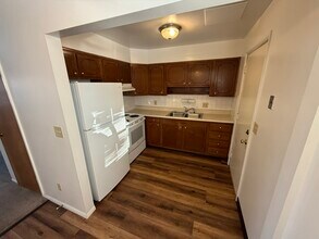 2951 Columbus St in Grove City, OH - Foto de edificio - Building Photo