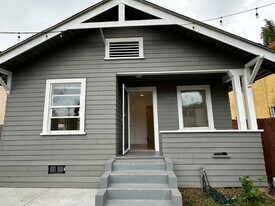 552 Brooks Ave in Los Angeles, CA - Building Photo