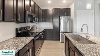 115 Great Lawn Dr in Summerville, SC - Foto de edificio - Building Photo