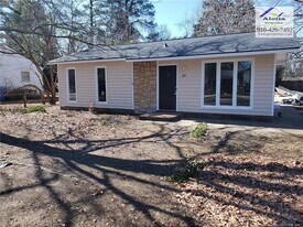 300 Rodie Ave in Fayetteville, NC - Building Photo