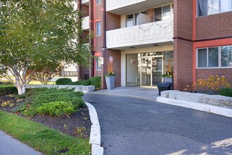 435 Eglinton Ave E in Toronto, ON - Building Photo - Building Photo