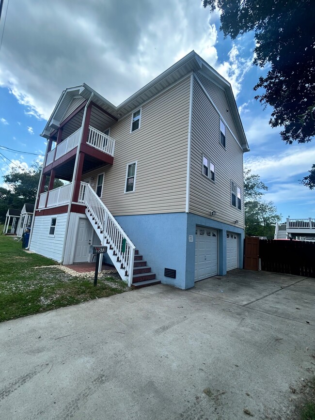 property at 9573 6th Bay St