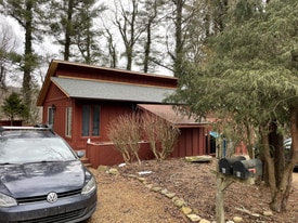 417 Grand Blvd in Boone, NC - Building Photo