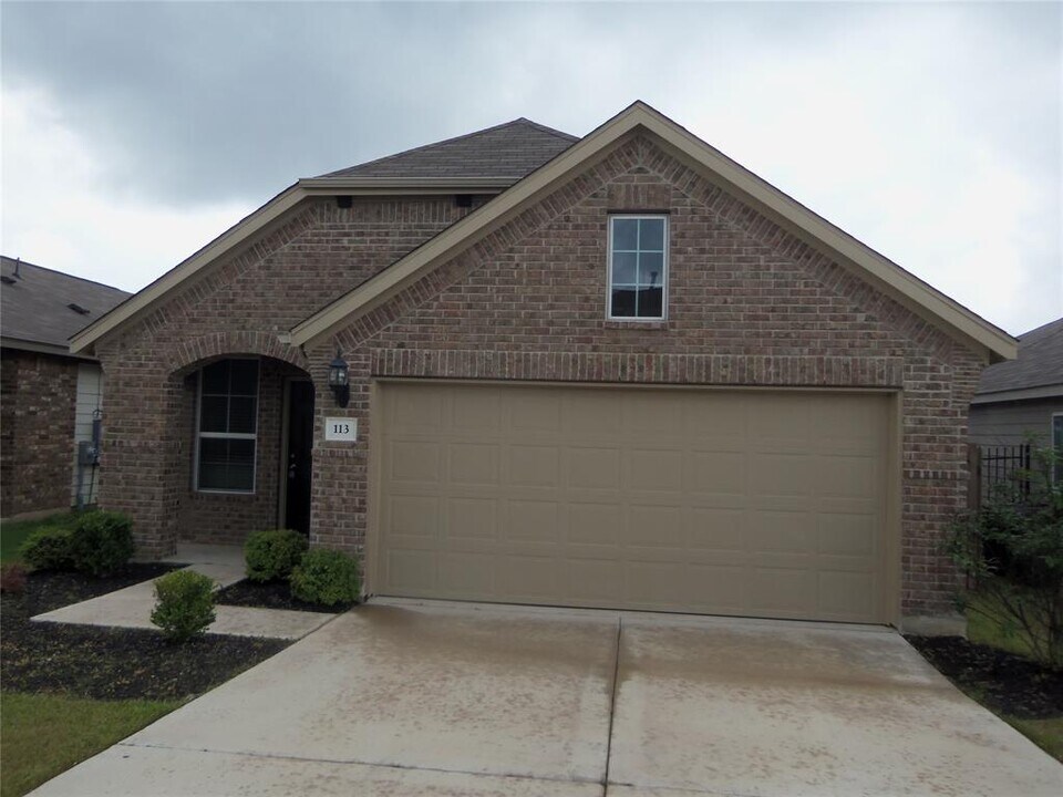 113 Lambert St in Leander, TX - Building Photo