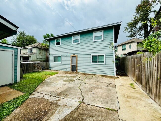 property at 207 Frawley St