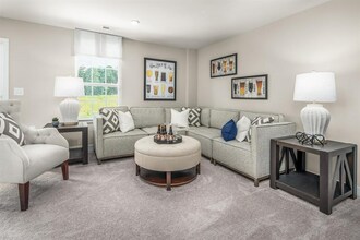 128 Lanyard Dr in Mooresville, NC - Building Photo - Building Photo