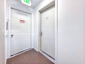 9520 1st Ave NE in Seattle, WA - Foto de edificio - Building Photo