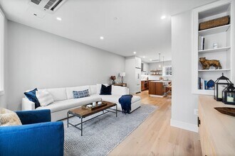 477 Hanover St, Unit 4 in Boston, MA - Building Photo - Building Photo